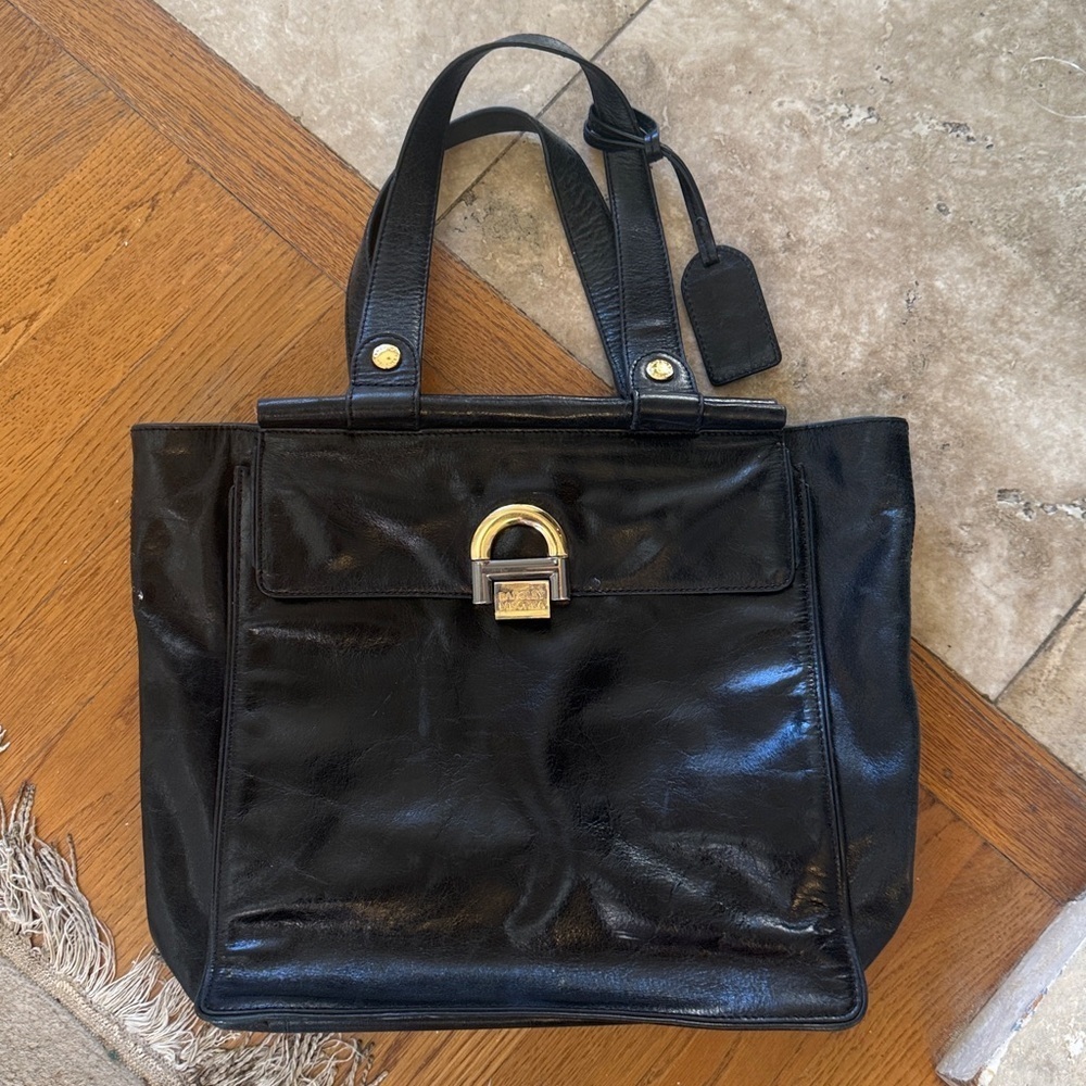 BADGLEY MISCHKA ladies patent leather, black bag excellent condition - Picture 1 of 14